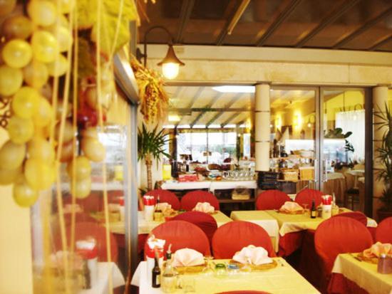 Hotel Ristorante Miralago Гарда Екстериор снимка