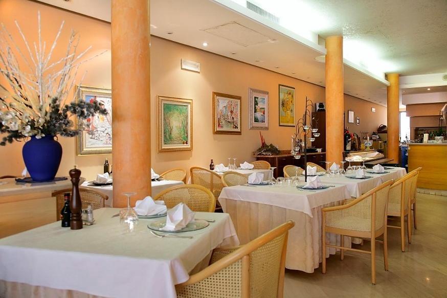 Hotel Ristorante Miralago Гарда Екстериор снимка